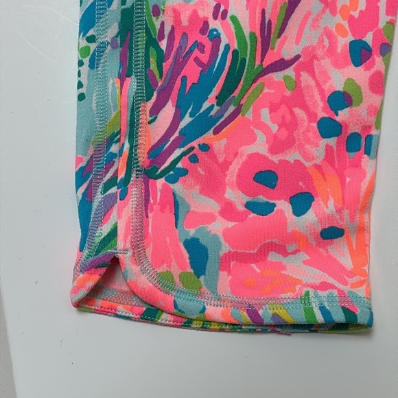Lilly Pulitzer Luxletic Multicolored Cropped Leggings Coastal Florida Shells - Picture 6 of 7
